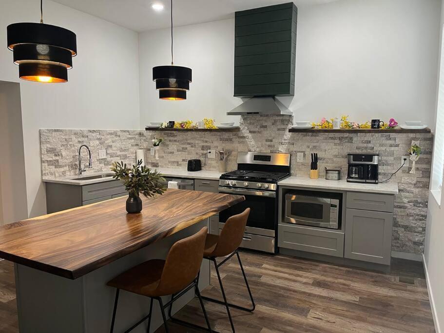 Luxury 2Br Within Walking Distance To Nightlife!! Covington Exterior foto